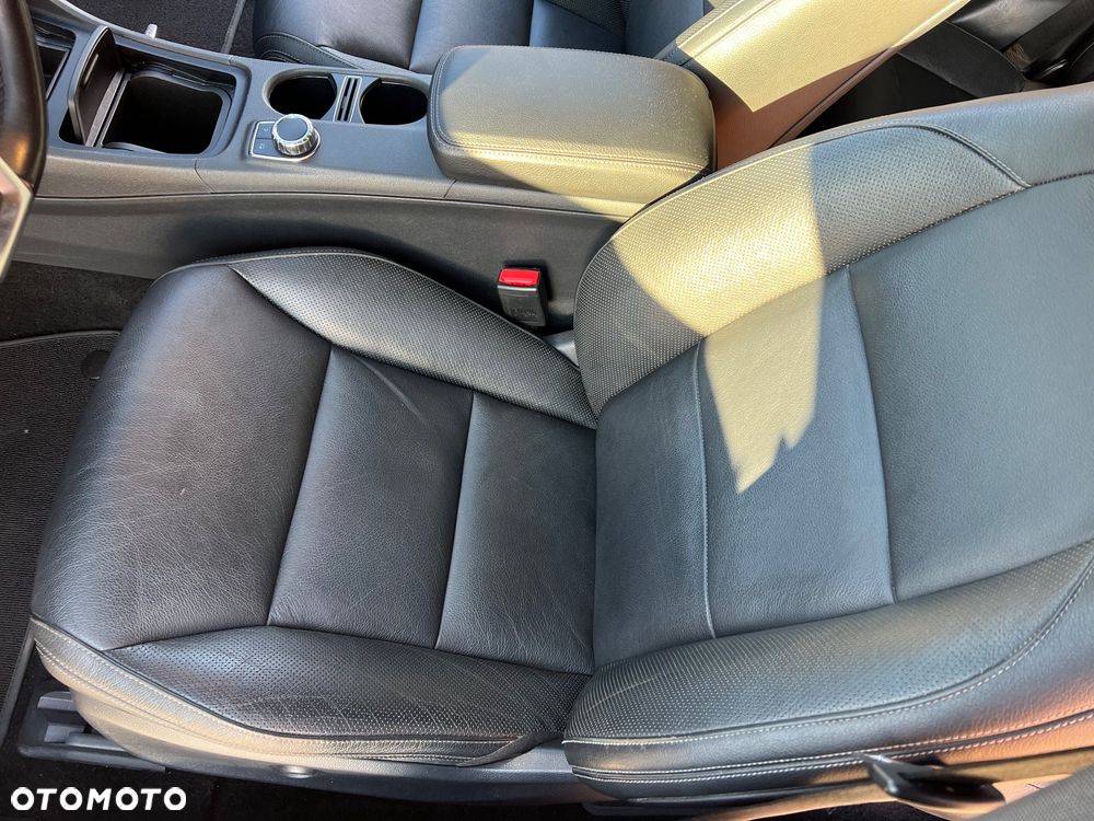 Mercedes-Benz CLA 200 7G-DCT AMG Line - 9