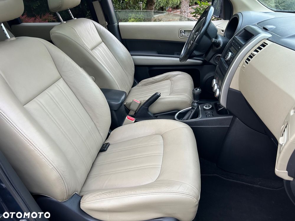 Nissan X-Trail 2.0 dCi 4x4 DPF LE - 23