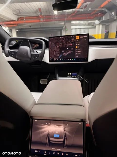 Tesla Model S - 15