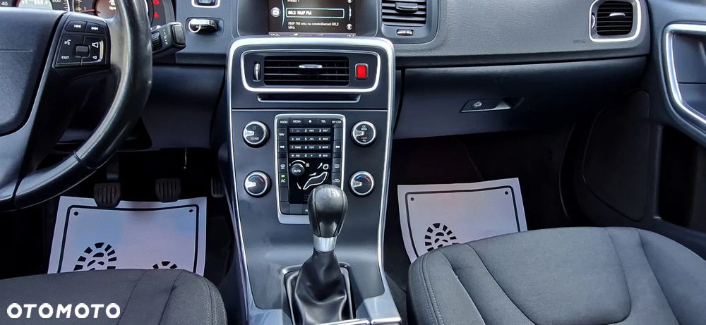 Volvo S60 T3 Kinetic - 16