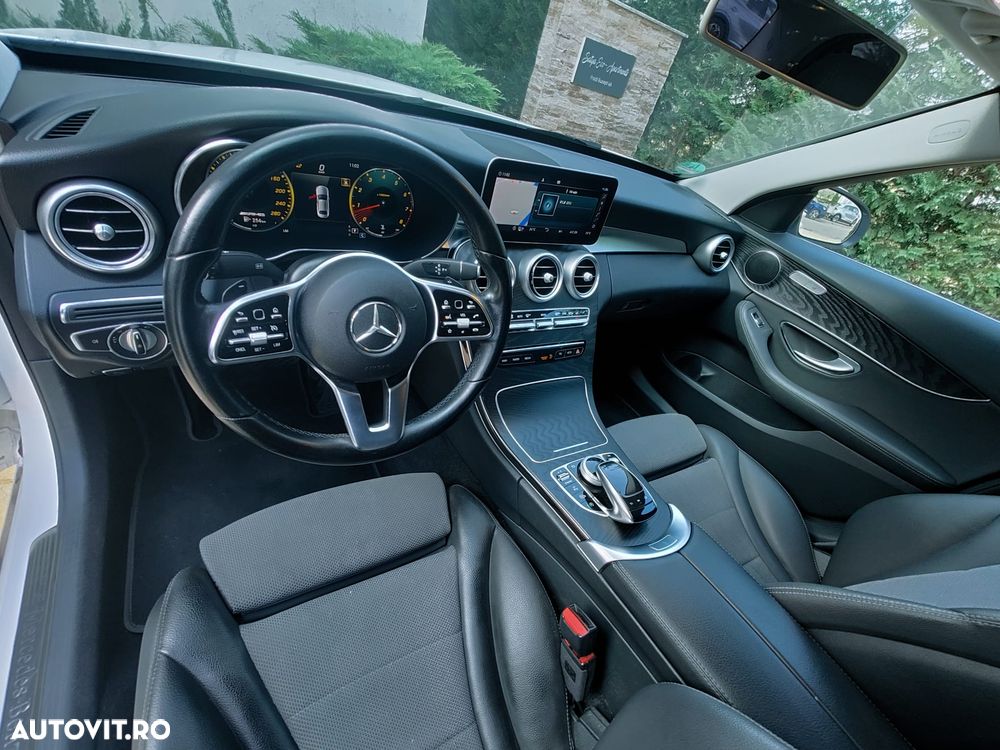 Mercedes-Benz C 180 9G-TRONIC AMG Line - 9