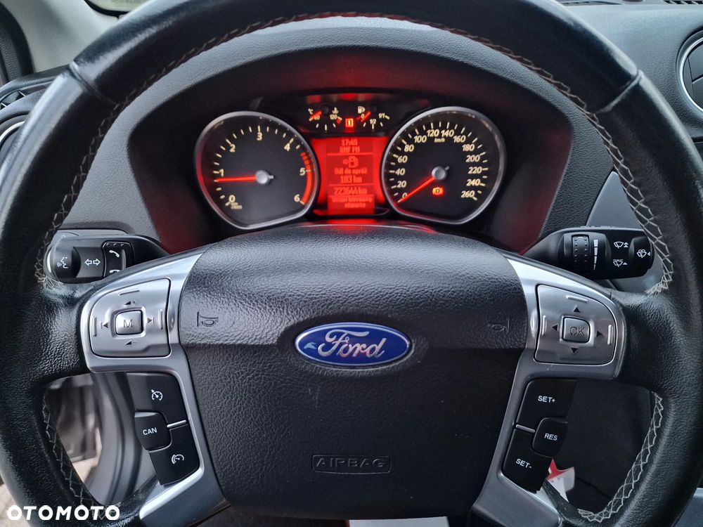 Ford Mondeo - 27