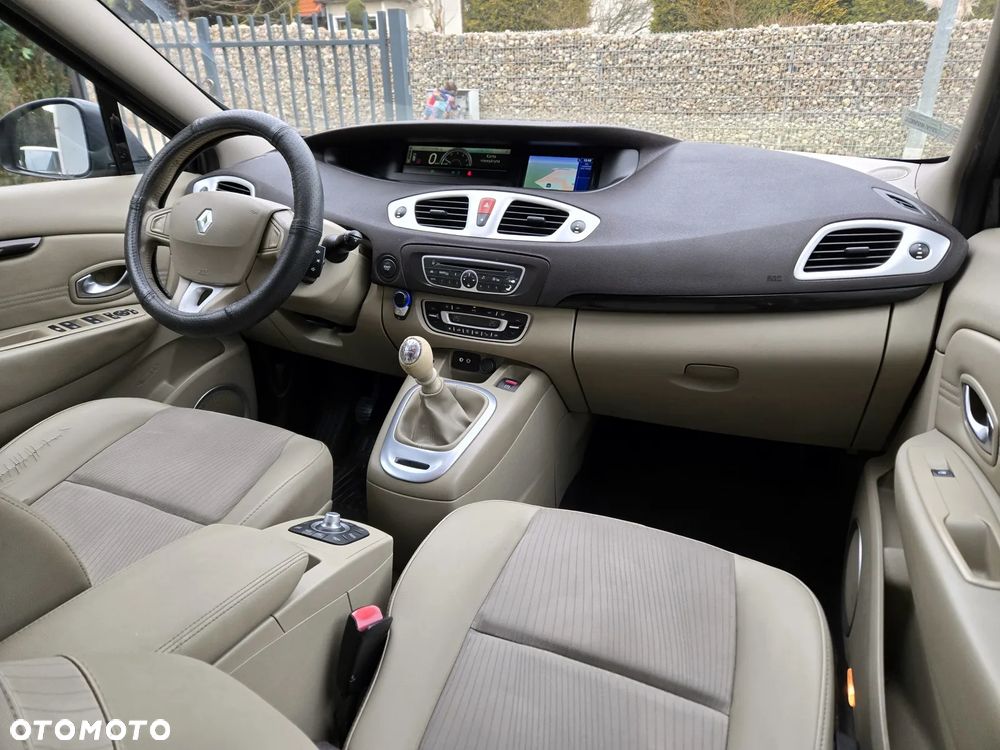 Renault Grand Scenic 1.5 dCi Privilege - 8