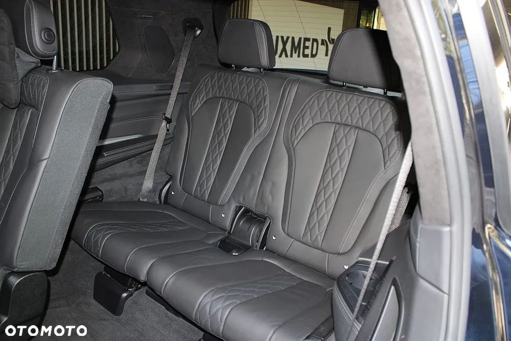 BMW X7 - 18