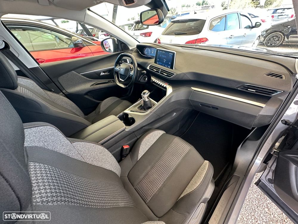 Peugeot 3008 1.2 PureTech Active - 28