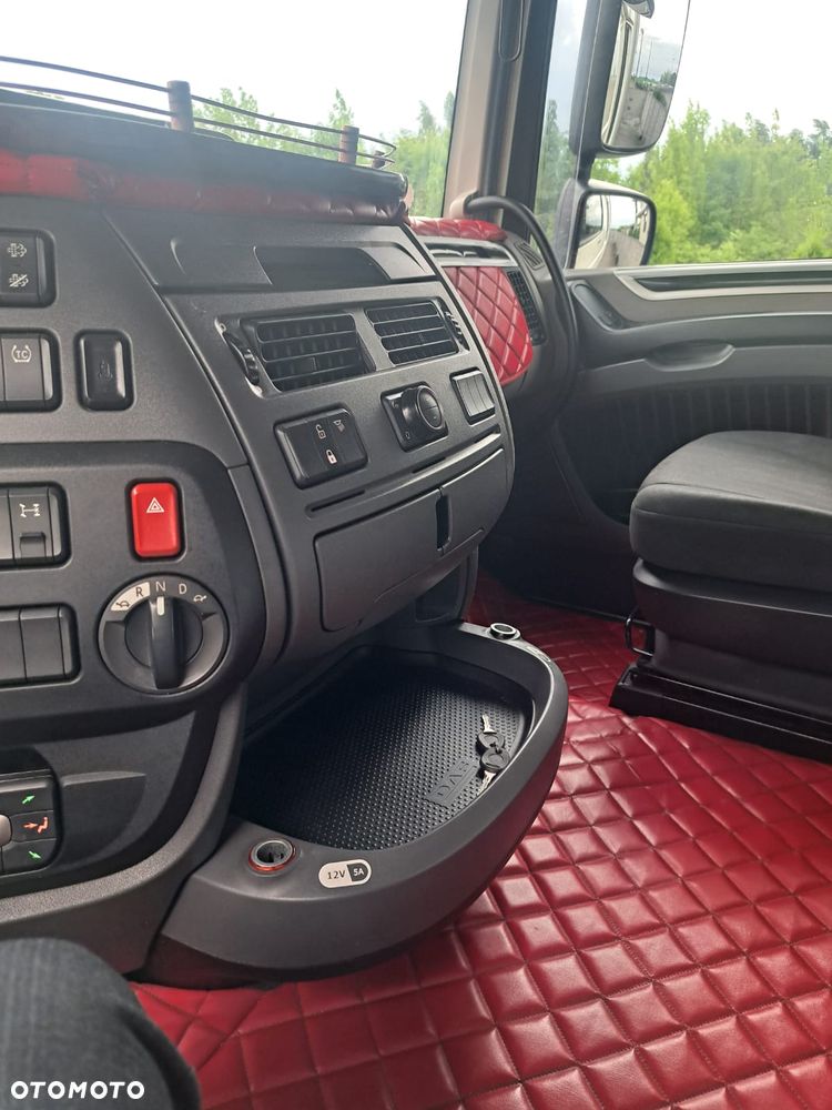 DAF XF - 4