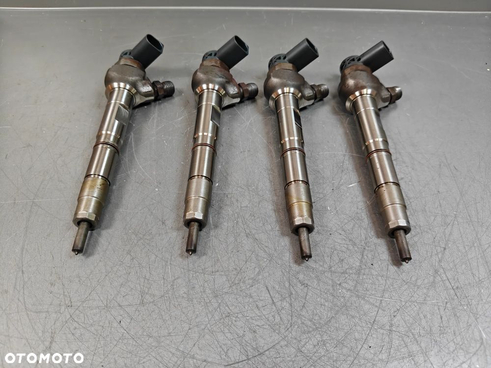 Wtryskiwacz 1.6 TDI Skoda Octavia Seat Leon Audi A3 VW Golf Wtryski 04L130277AD - 2