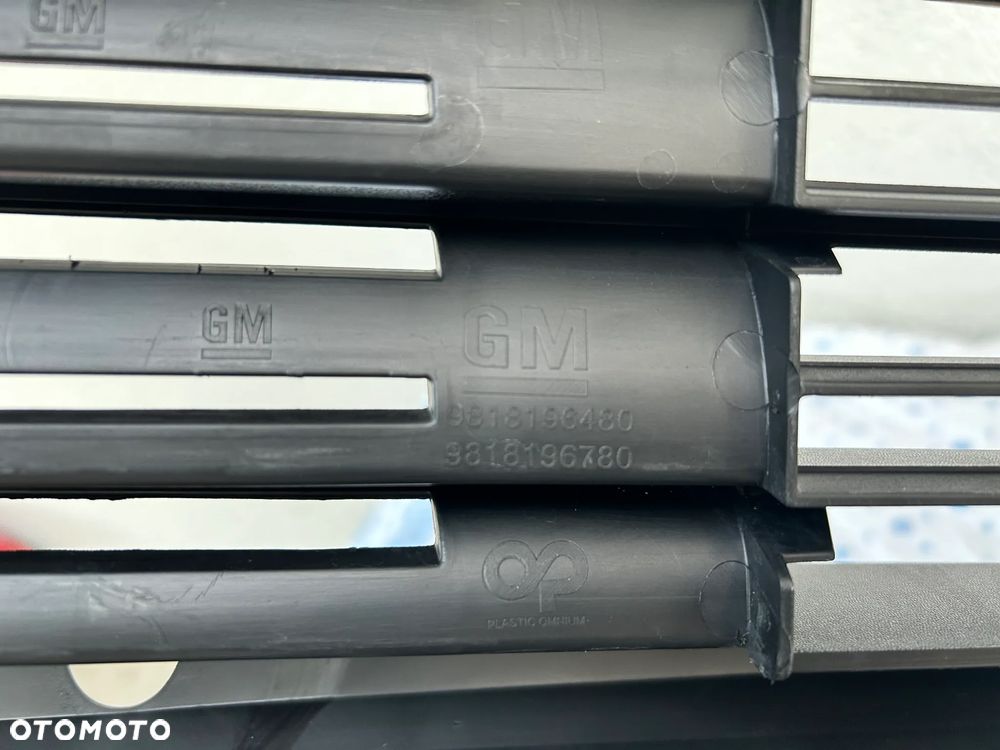 OPEL COMBO E PROACE CITY KRATKA ZDERZAKA ATRAPA ŚRODKOWA 9818196480 - 3