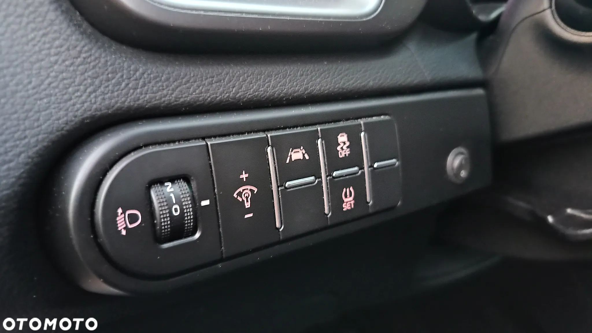 Kia Ceed 1.6 CRDi SCR M - 16