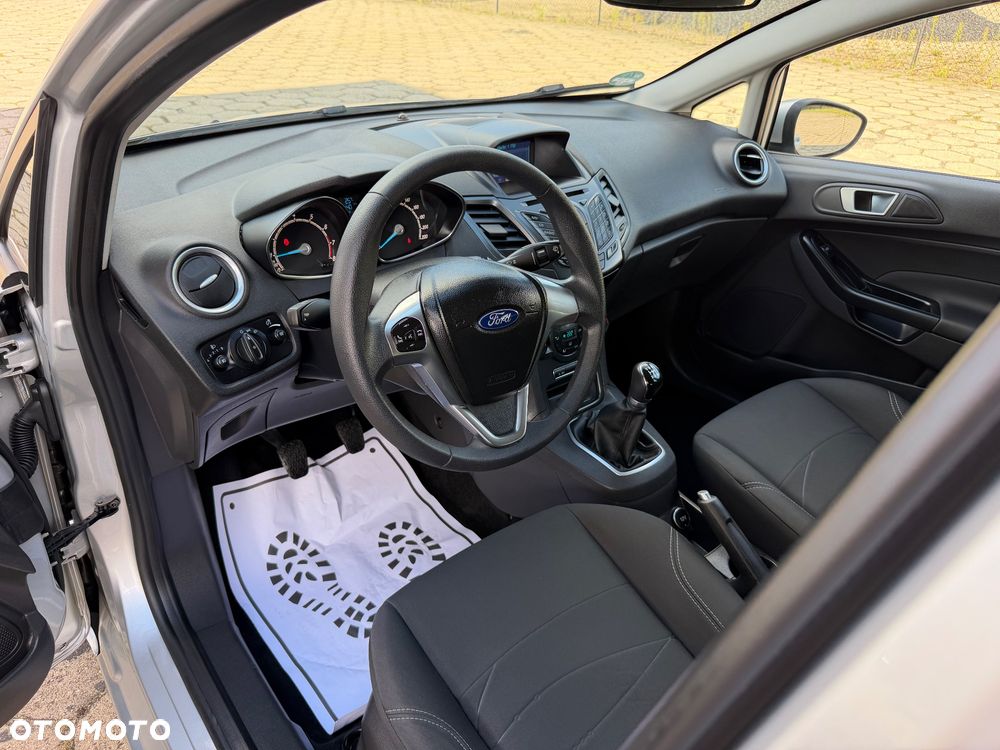 Ford Fiesta - 27