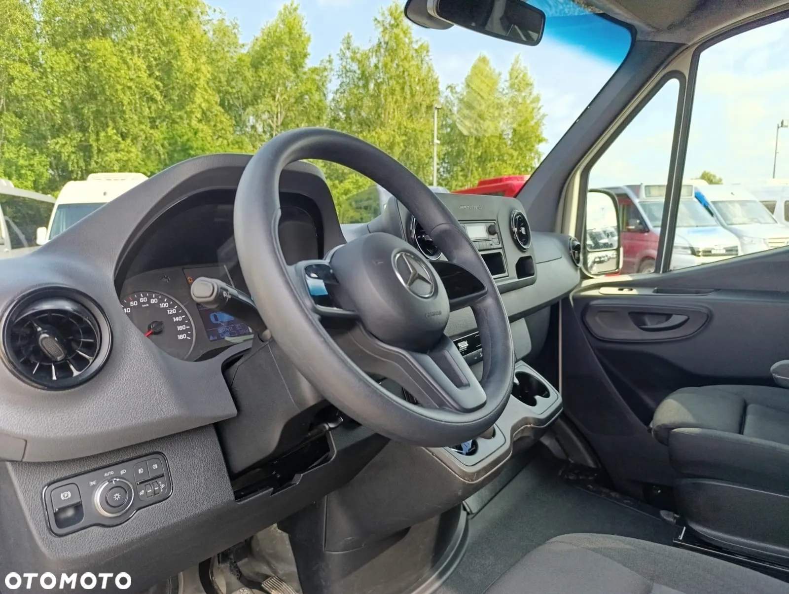 Mercedes-Benz eSprinter - 18