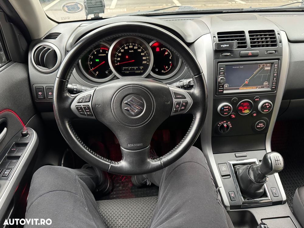 Suzuki Grand Vitara 1.9 DDIS JLX-EL - 28