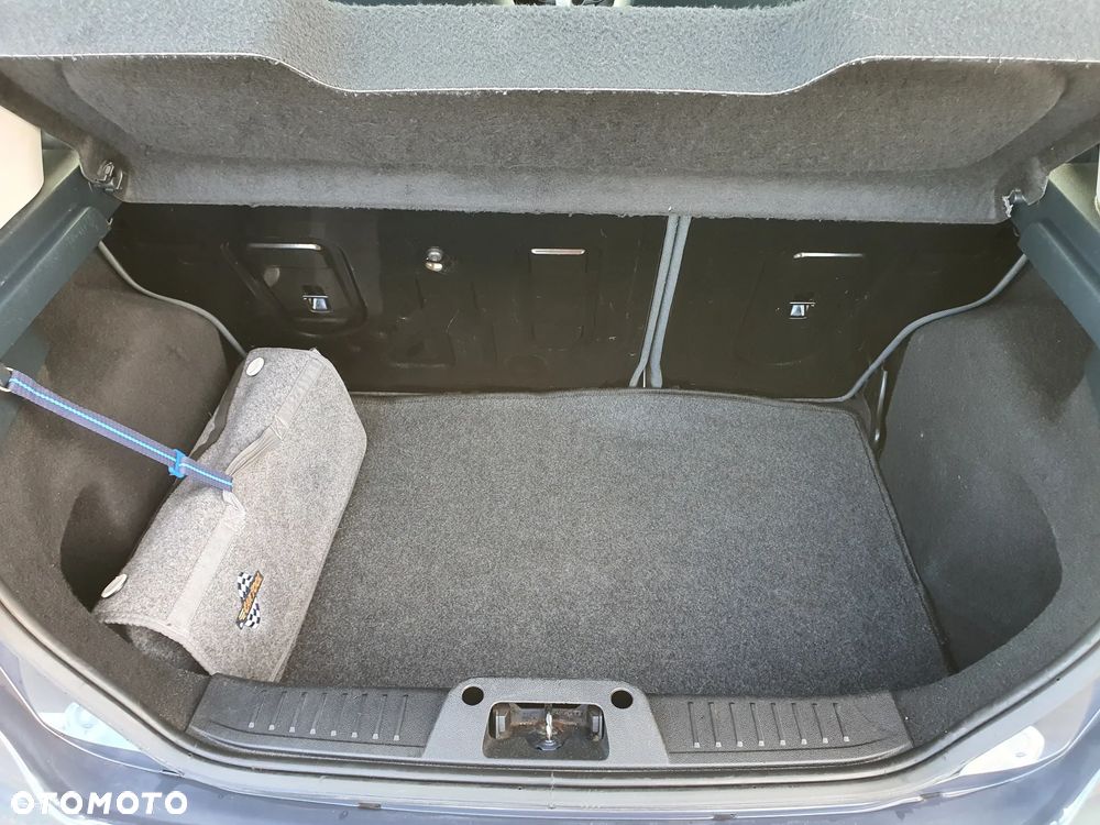 Ford Fiesta 1.25 Ambiente - 17