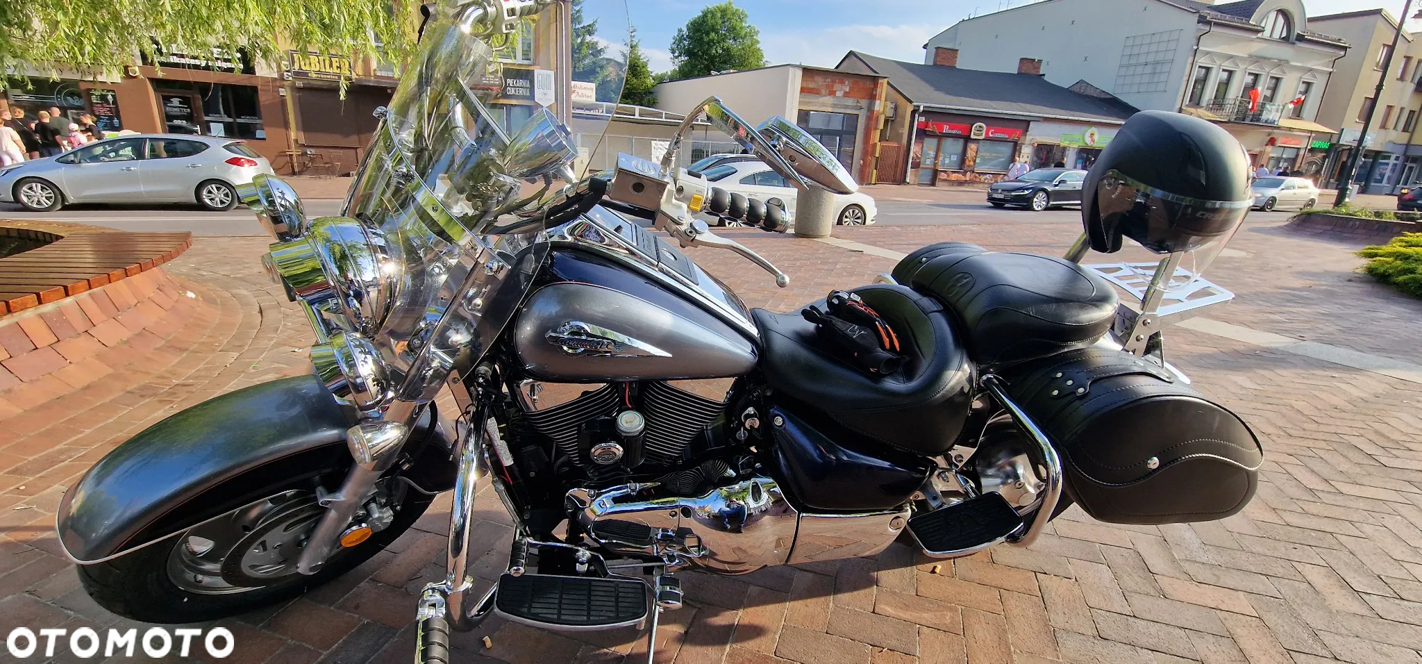 Suzuki Intruder - 19