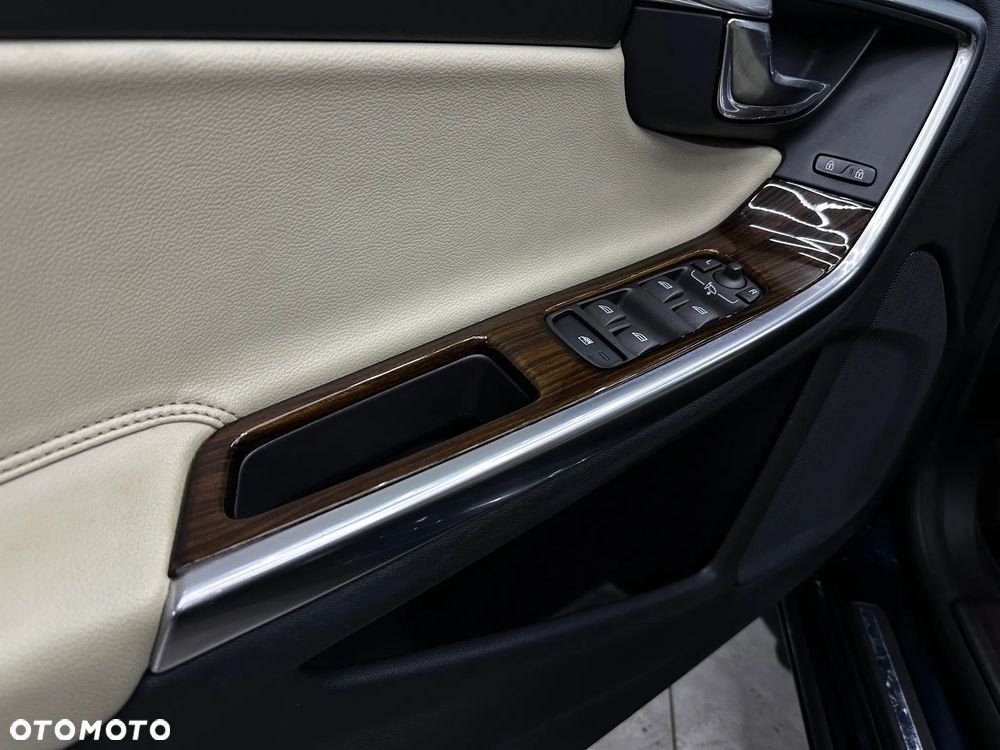 Volvo S60 2.5 T5 AWD - 36