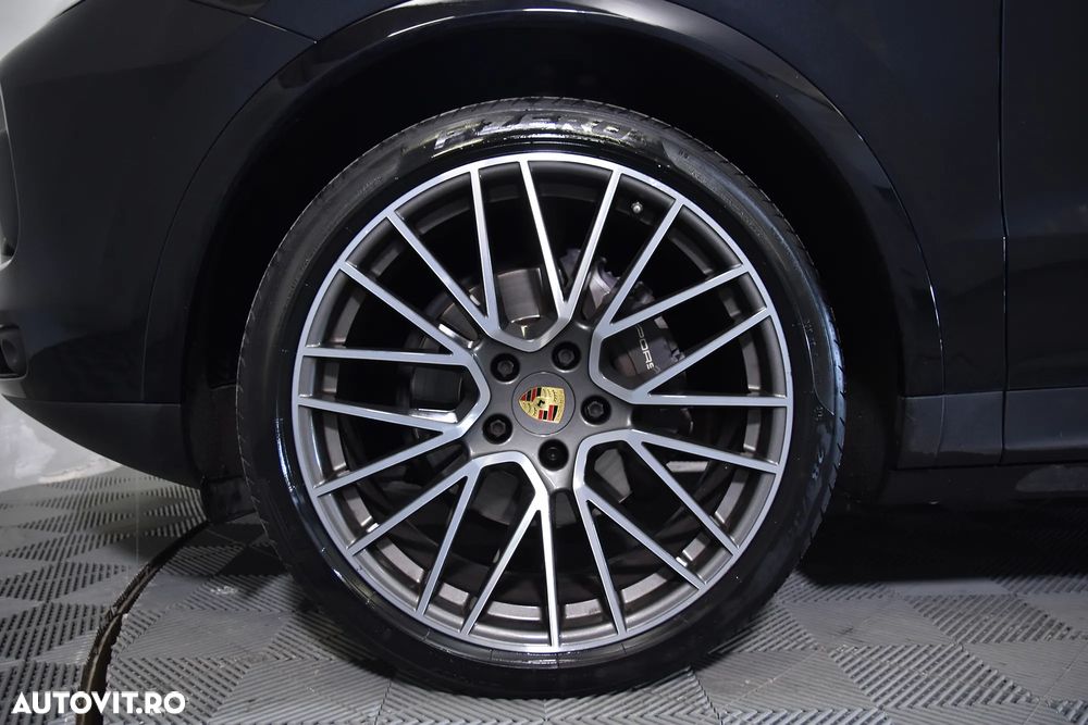 Porsche Cayenne Coupe - 13