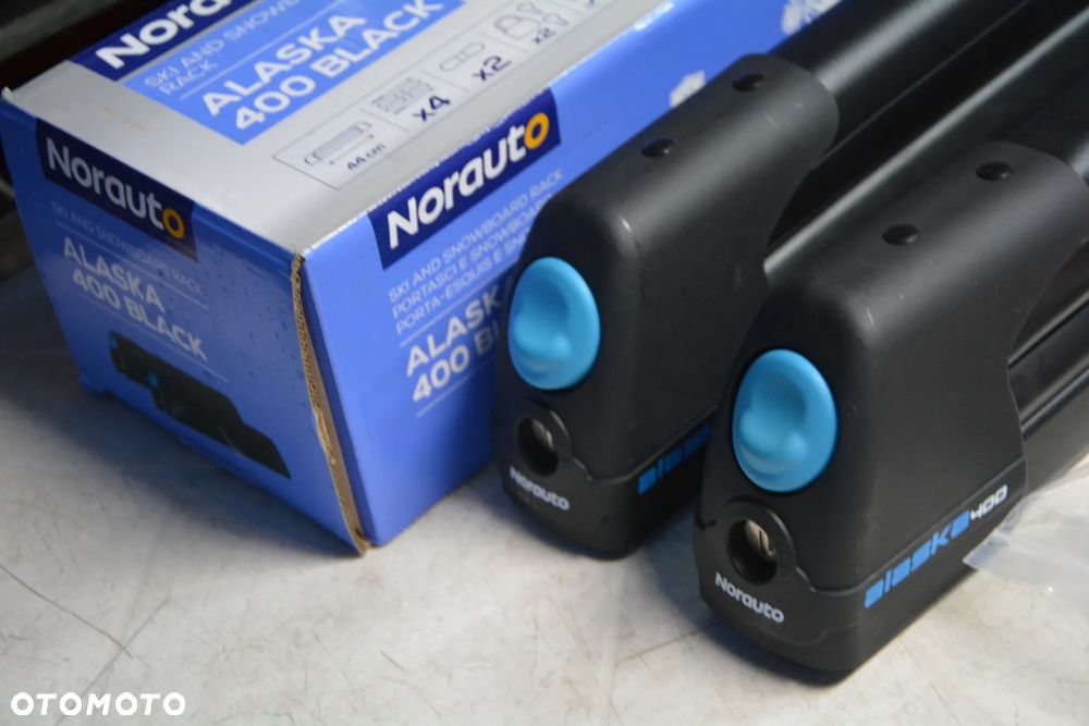 Uchwyt na 4 pary nart NOWY na klucz aluminiowy - 4