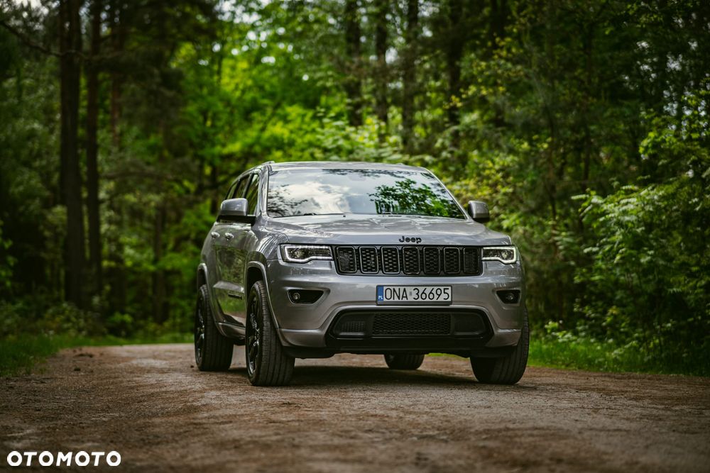 Jeep Grand Cherokee - 10
