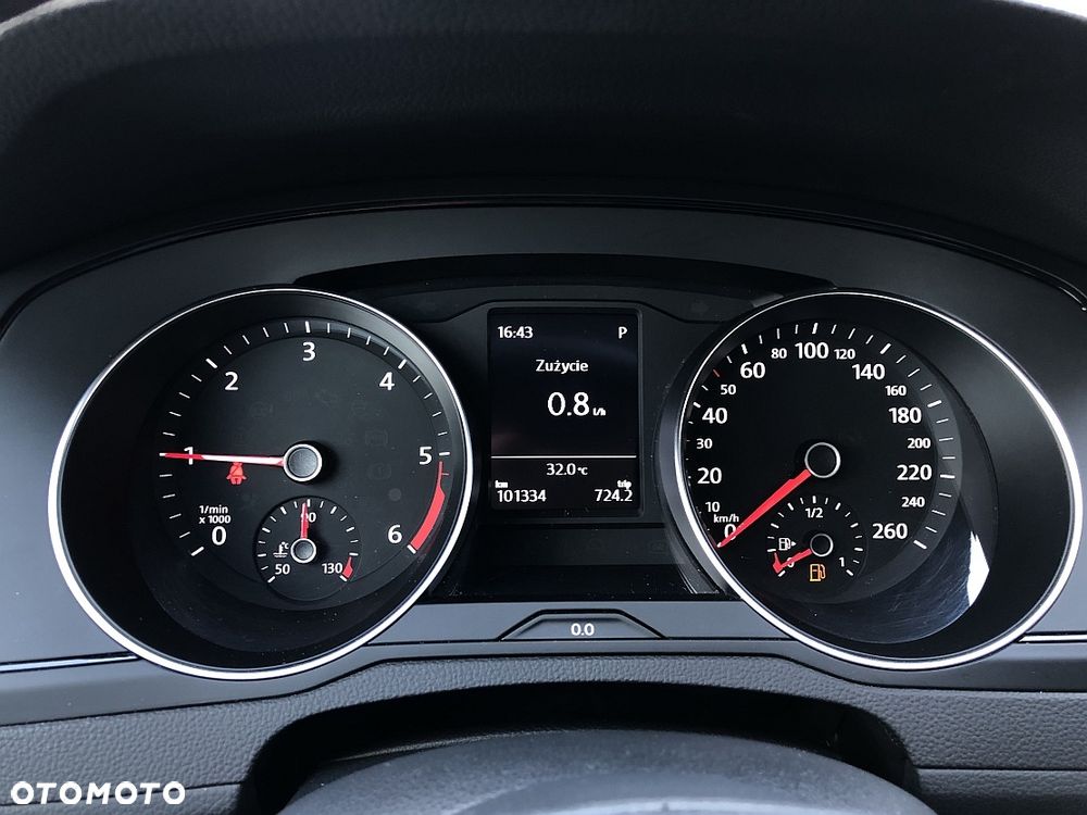 Volkswagen Passat 2.0 TDI EVO Business DSG - 26