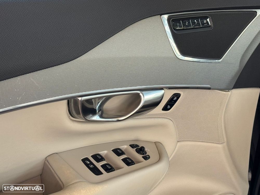 Volvo XC 90 - 4