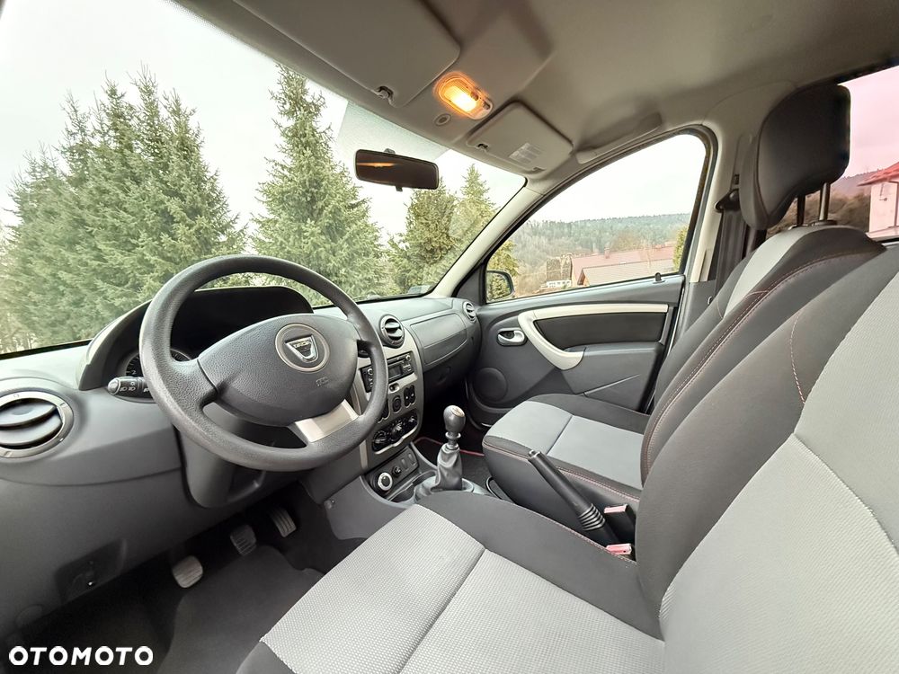 Dacia Duster 1.5 dCi Laureate 4x4 - 17