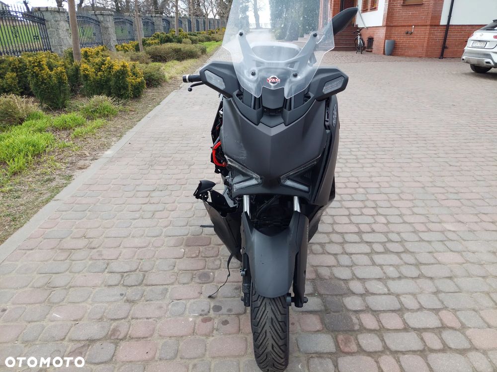 Yamaha X-max - 15