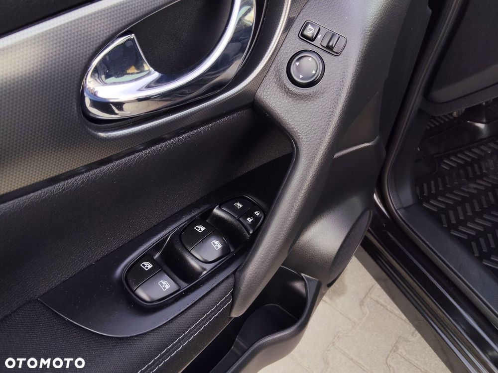 Nissan Qashqai 1.6 DIG-T 360 - 24