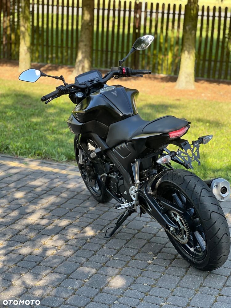 Yamaha MT - 8