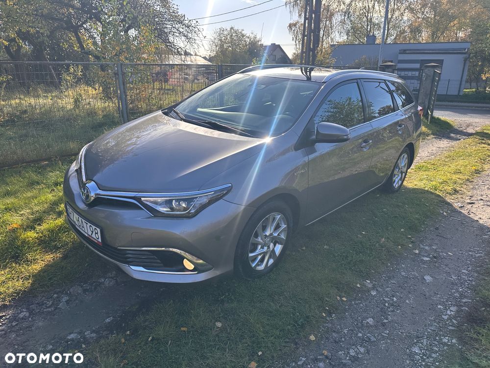 Toyota Auris 2015 photo 3