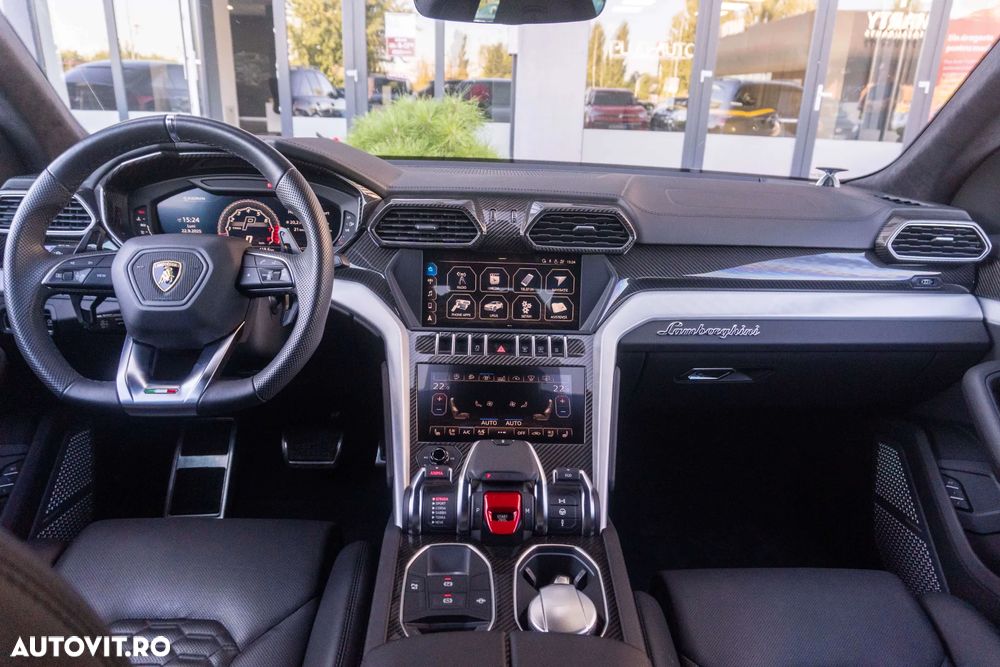 Lamborghini URUS Standard - 19