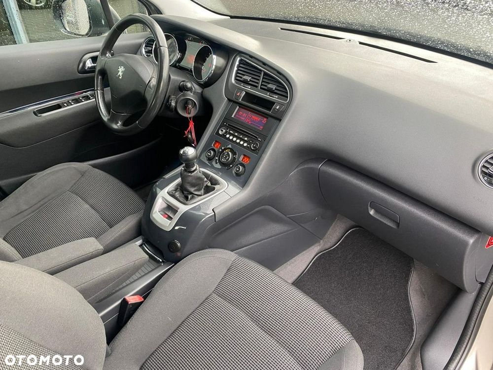 Peugeot 5008 - 13