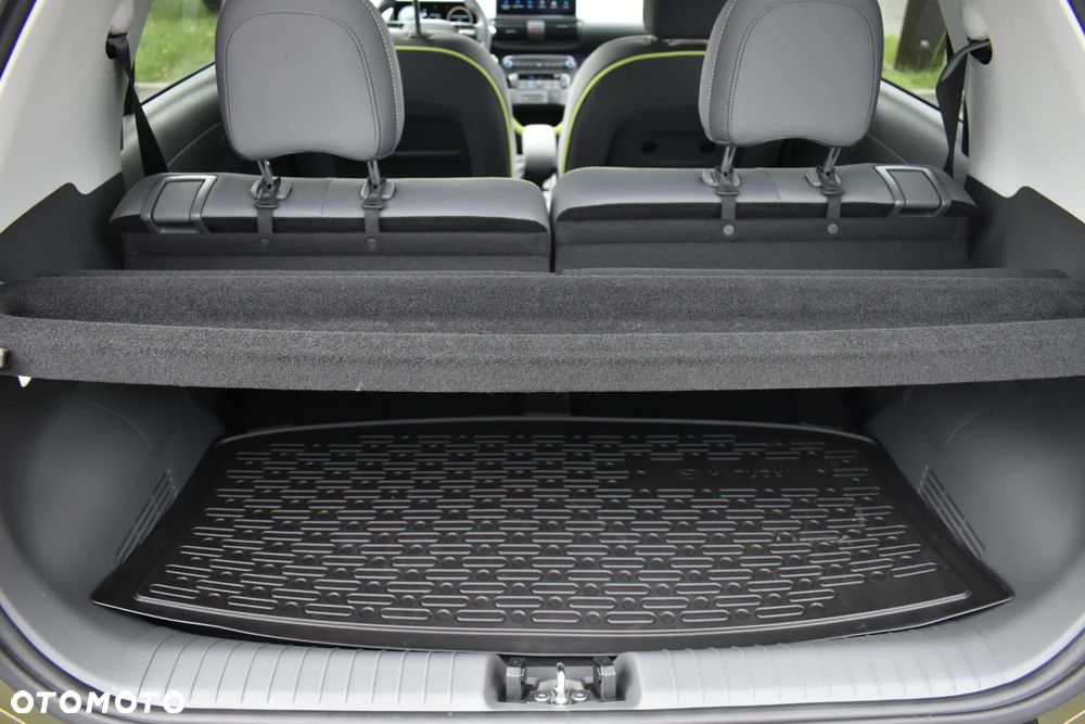 Hyundai Inster 49kWh Cross Smart - 23