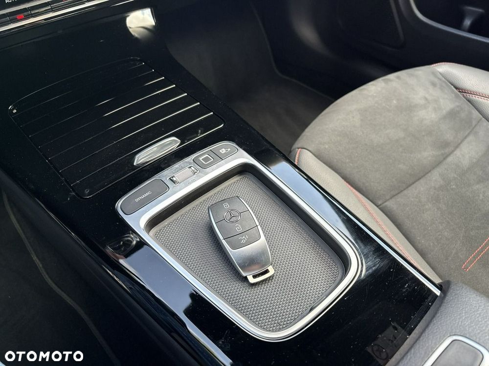 Mercedes-Benz CLA 200 7G-DCT - 26