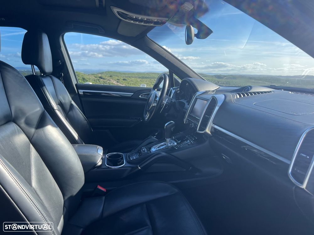Porsche Cayenne II S - 18