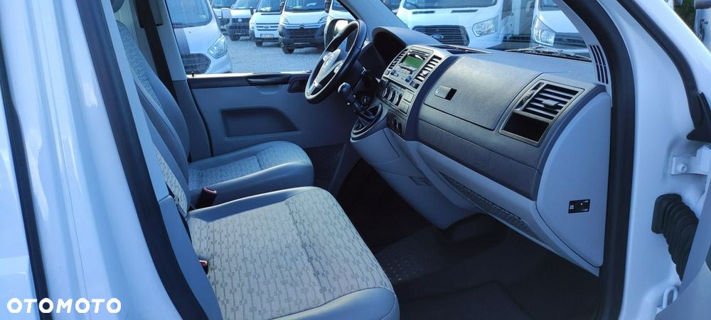 Volkswagen Transporter - 25