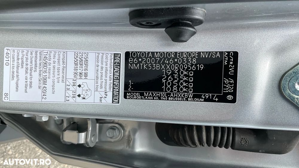 Toyota C-HR 2.0 HSD 184 CP 4x2 CVT C-ult Style bi-tone - 31