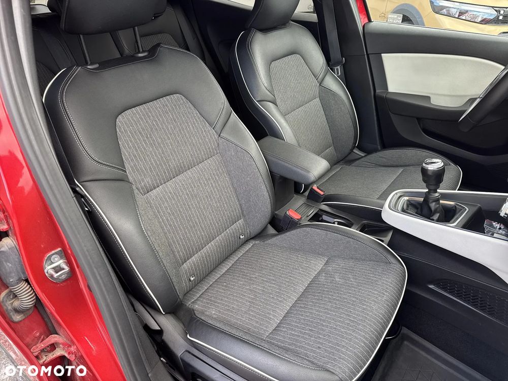 Renault Clio 1.0 TCe Techno - 24