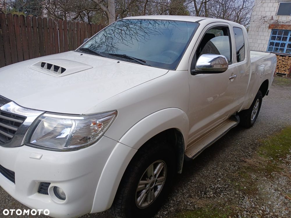 Toyota Hilux D4-D DLX - 1