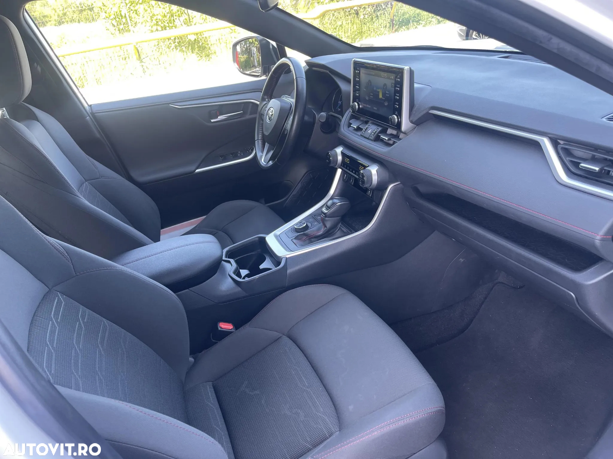 Toyota RAV4 - 26