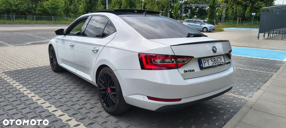 Skoda Superb 2.0 TDI L&K DSG - 6