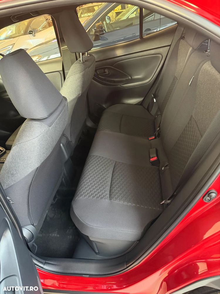 Toyota Yaris Cross 1.5 VVT-i HSD 4x2 Dynamic - 15