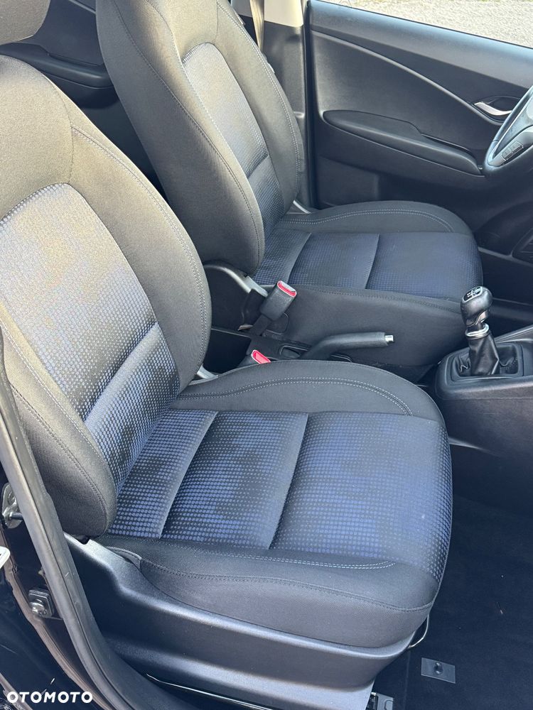 Hyundai ix20 1.4 Comfort - 18