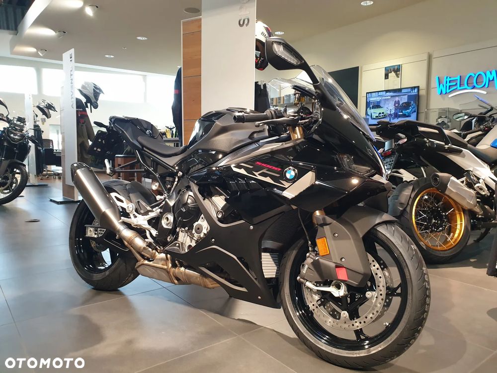 BMW S - 1