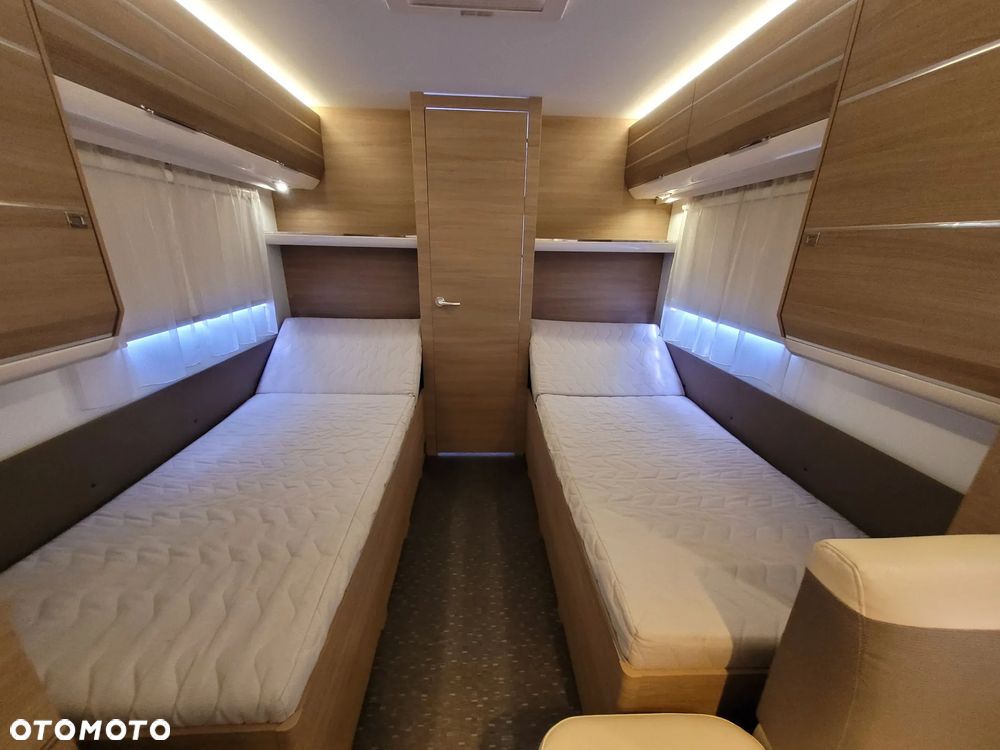 Adria Adora 613HT, mover, przedsionek - 6