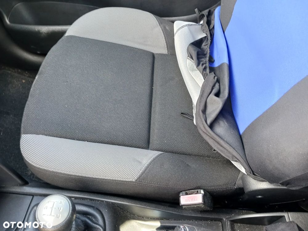 Peugeot 207 Silnik 1,4 16V VTI 70kW 95KM EP3 8FS EP3C skrzynia biegów kolektor przepustnica wtrysk listwa wtryskowa pompa wspomagania abs alternator sprężarka kompresor klimatyzacji skrzynia biegów sprzęgło drzwi ETSC srebrne klapa maska zderzak lusterko listwa klamka zamek wahacz czujnik ciśnienia doładowania mikrostyk blenda pas konsola schowek boczek drzwi fotel fotele magistrala wody podsufitka panel sterownik wyświetlacz moduł szyba czołowa poduszka kierownica manetki zwijak radio mechanizm szyb wydech tłumik mcperson zacisk hamulcowy lampa felga moduł BSM BSI lampa europa zbiorniczek rura przewód wyświetlacz NA CZĘŚCI WSZYSTKIE CZĘŚCI - 14
