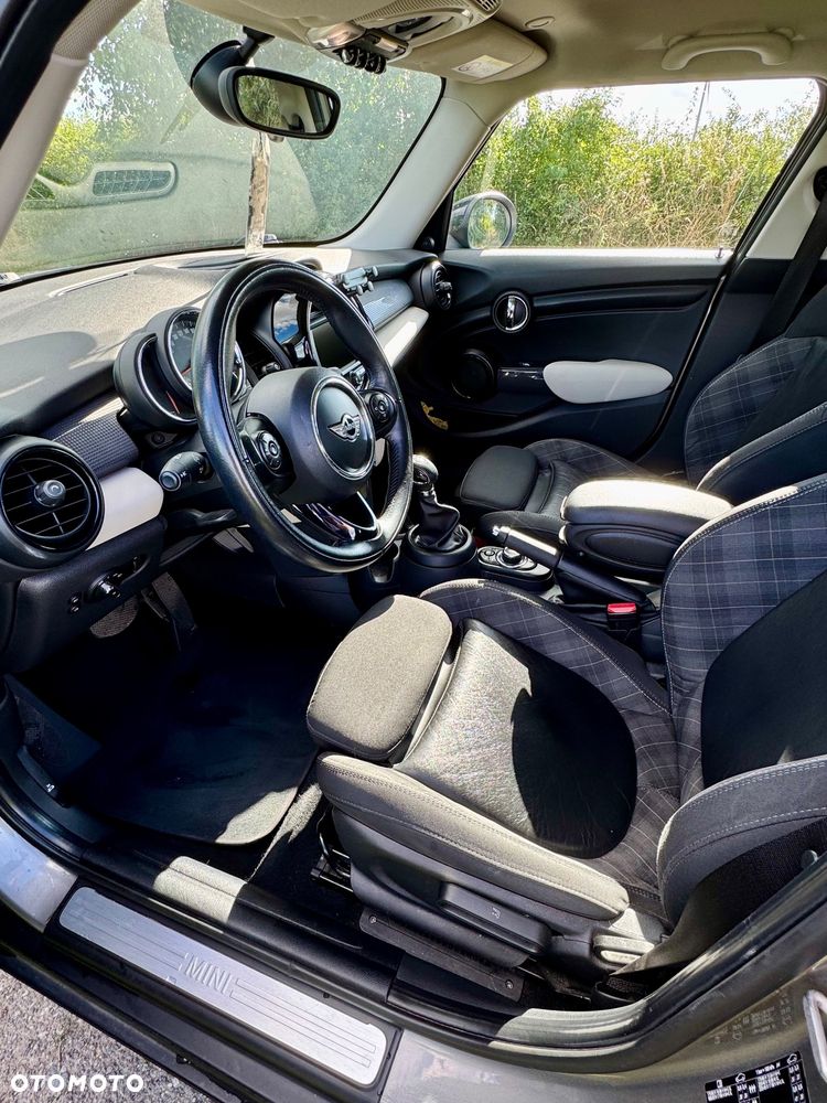 MINI Cooper Standard - 8