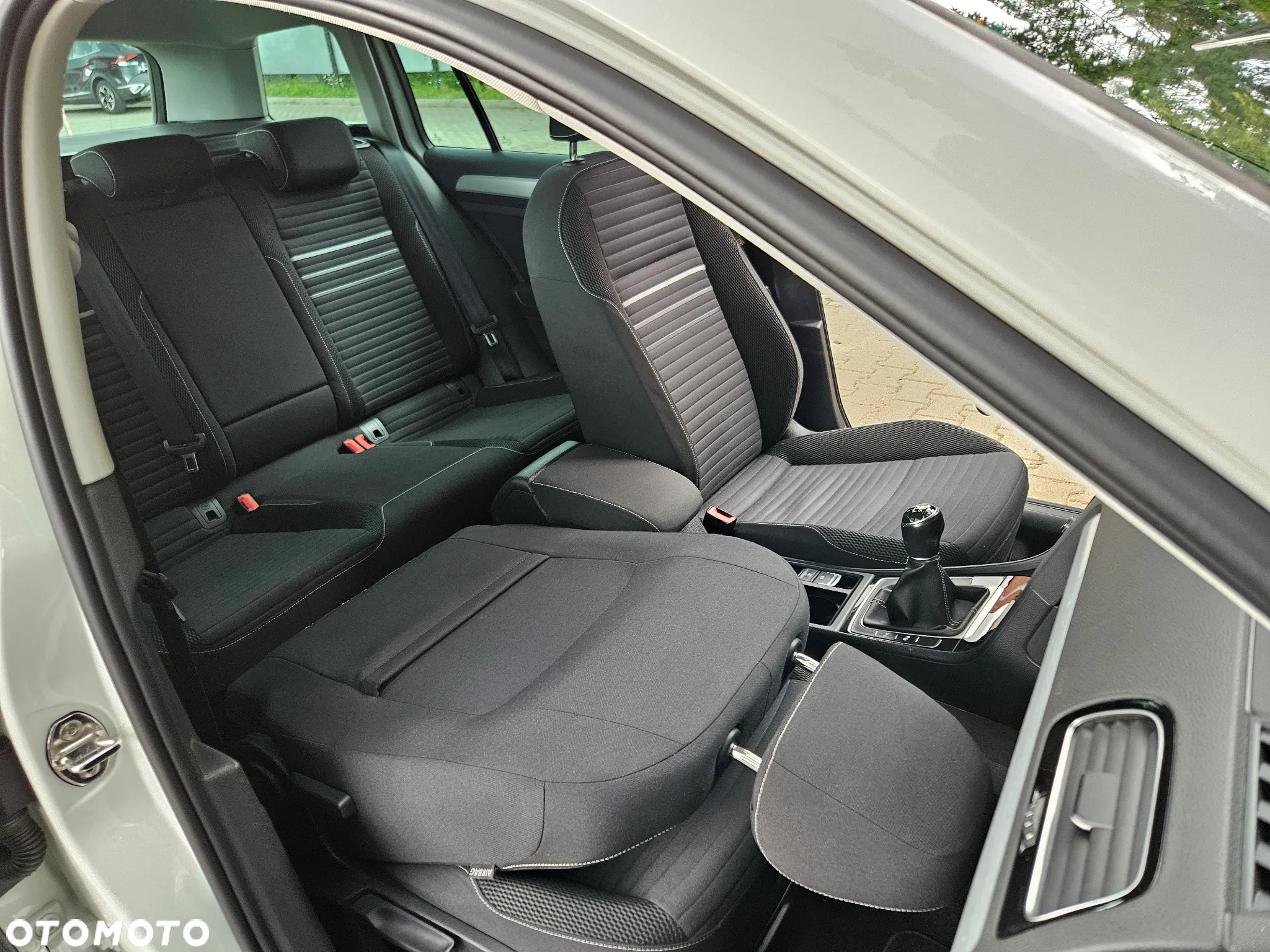 Volkswagen Golf - 9