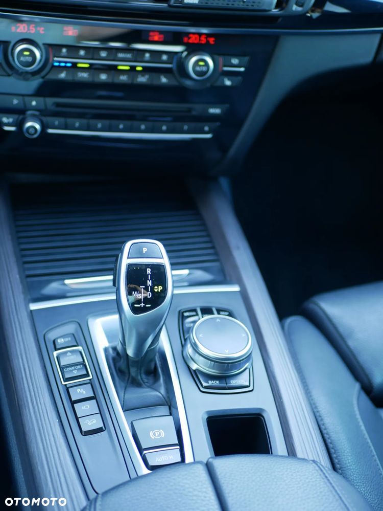 BMW X5 xDrive25d - 29