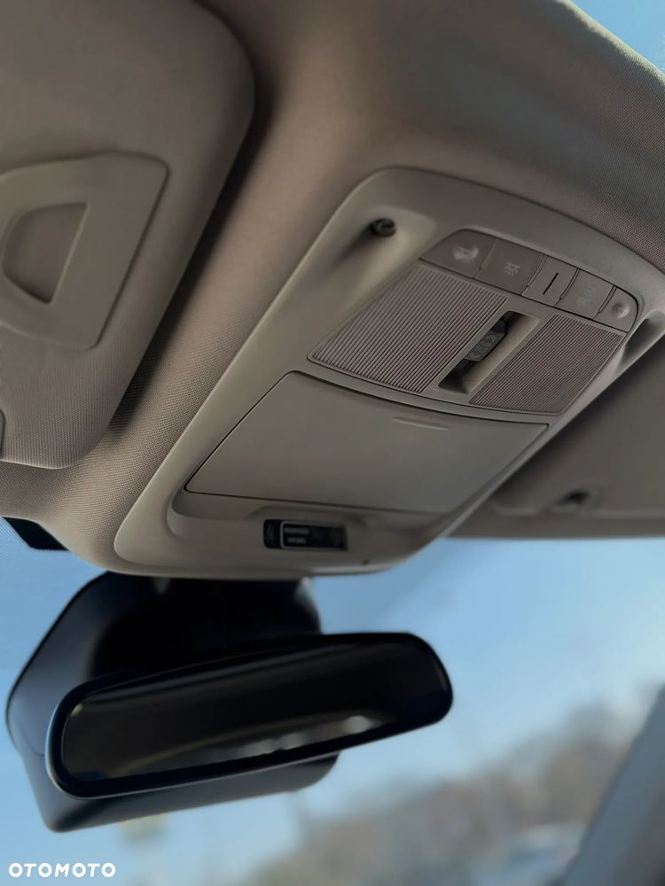 Renault Koleos 2.0 dCi Initiale Paris 4x4 X-Tronic - 17