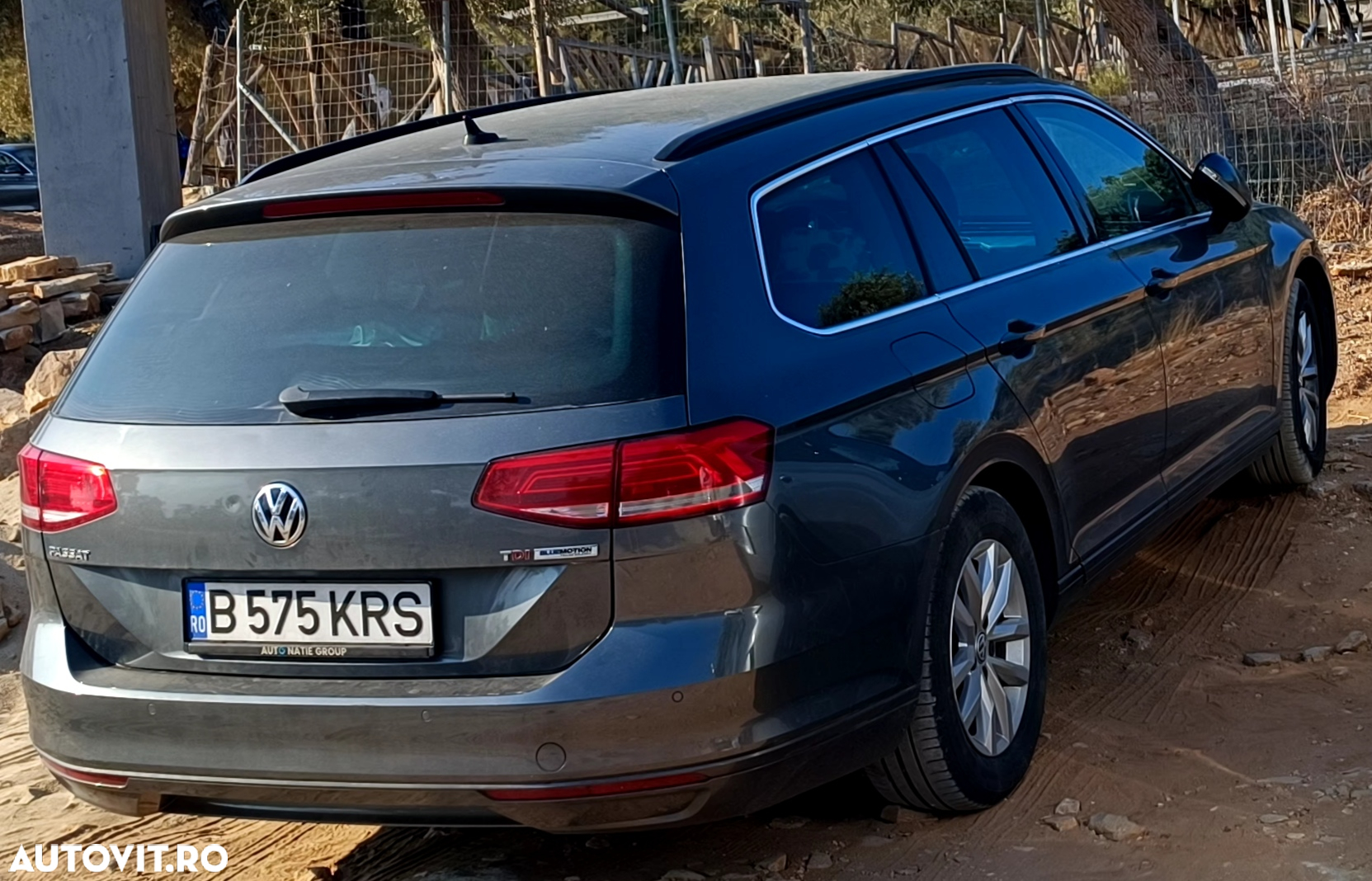 Volkswagen Passat Variant 1.6 TDI (BlueMotion Technology) Comfortline - 4